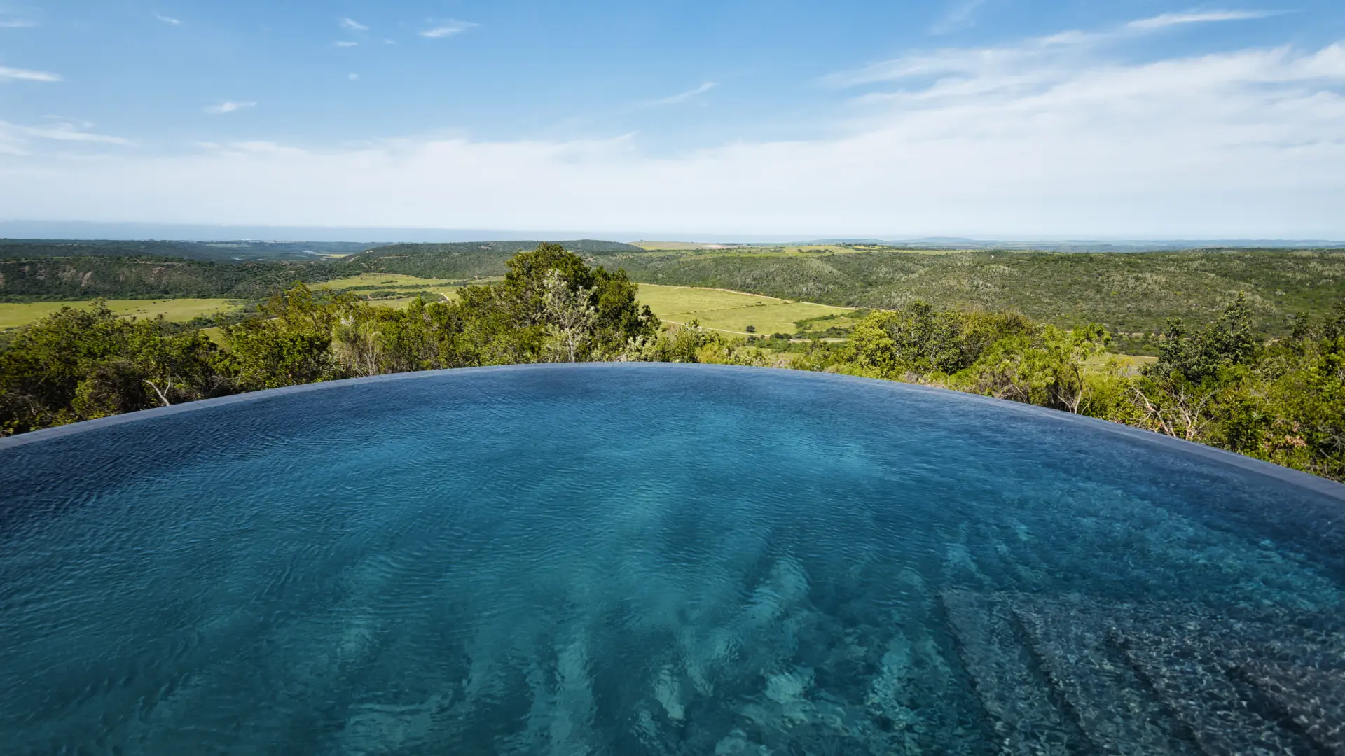 Dive into Luxury: The Best Infinity Pools Around the World - South Africa